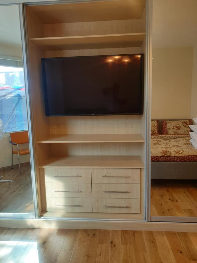 London Luxury Spacious 2 Bedroom Apartment 4 Mins From Ilford Stn. Free Parking 外观 照片