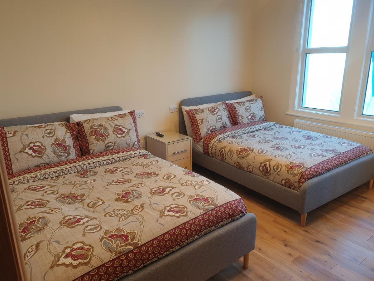 London Luxury Spacious 2 Bedroom Apartment 4 Mins From Ilford Stn. Free Parking 外观 照片