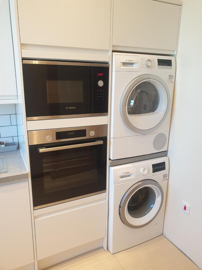 London Luxury Spacious 2 Bedroom Apartment 4 Mins From Ilford Stn. Free Parking 外观 照片