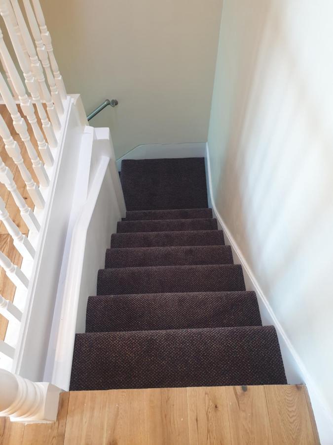 London Luxury Spacious 2 Bedroom Apartment 4 Mins From Ilford Stn. Free Parking 外观 照片