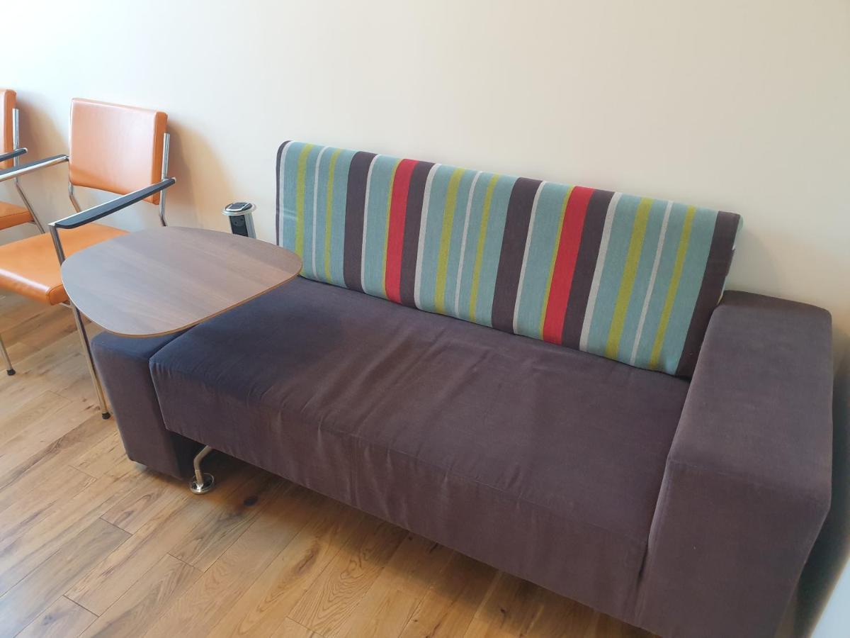 London Luxury Spacious 2 Bedroom Apartment 4 Mins From Ilford Stn. Free Parking 外观 照片
